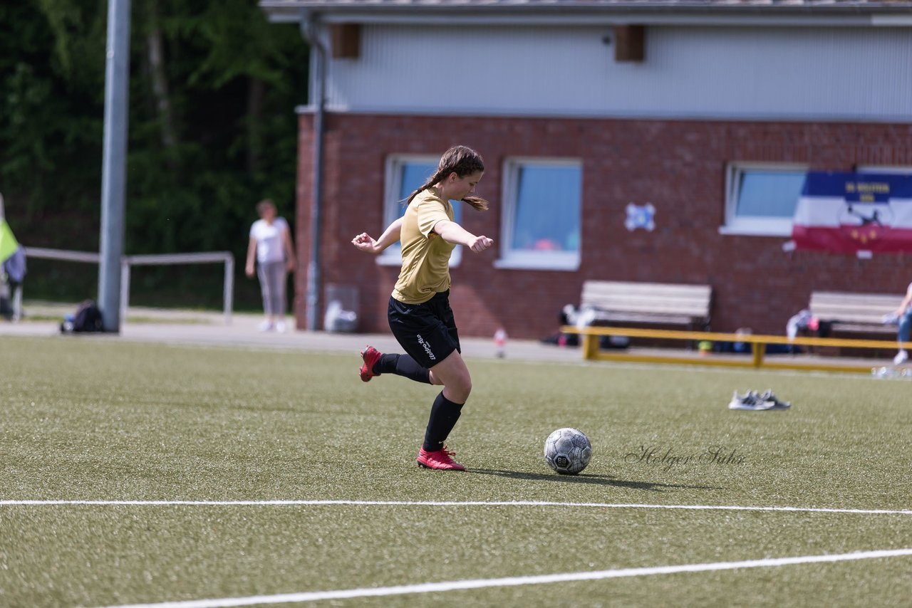 Bild 112 - B-Juniorinnen Pokalfinale SV Henstedt Ulzburg - SG Holstein Sued : 2:0